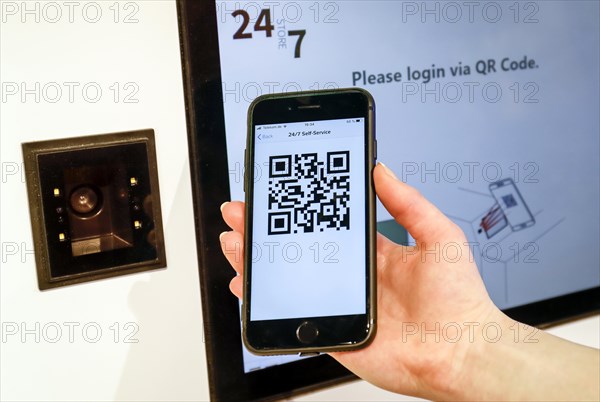 Mobile payment with mobile phone and QR Code