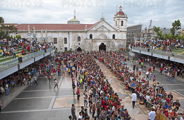 Crowd with pilgrims in Basilica
