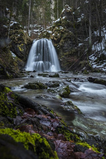 Josefstaler waterfall in winter