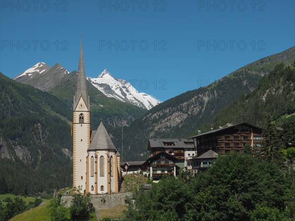 Pilgrimage church St. Vinzenz with Grossglockner