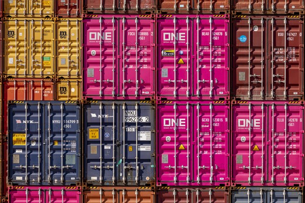 Freight containers at the container terminal at Westhafen Regensburg