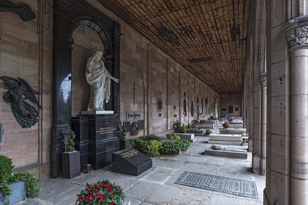 Burial sites under arcades