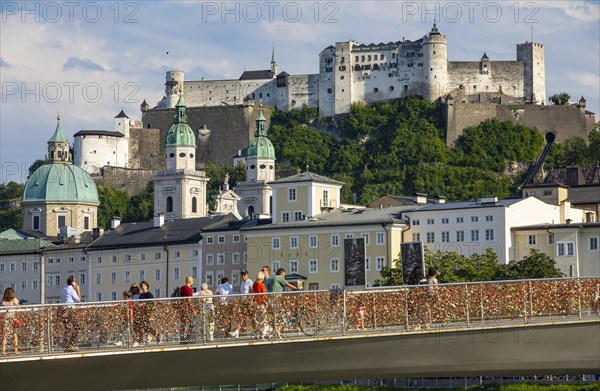 Lovely castles on the Makartsteg above the Salzach