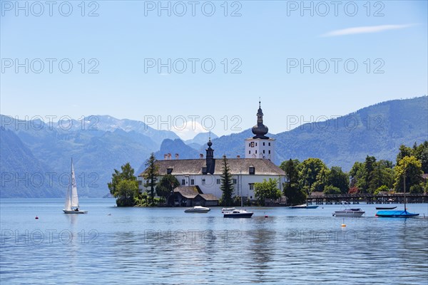 Sailing boat with castle Ort in Gmunden