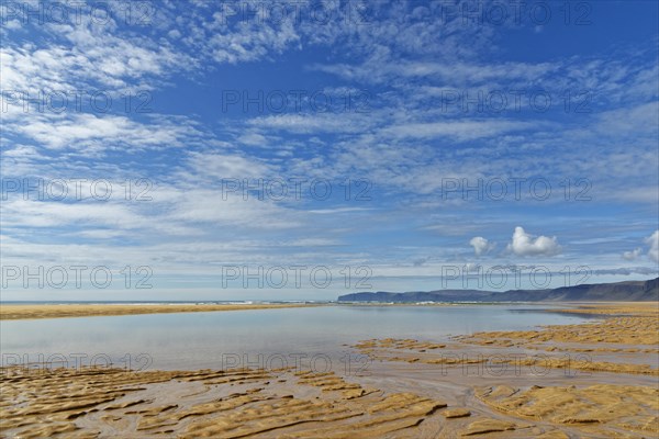 Low tide at Raudisandur beach