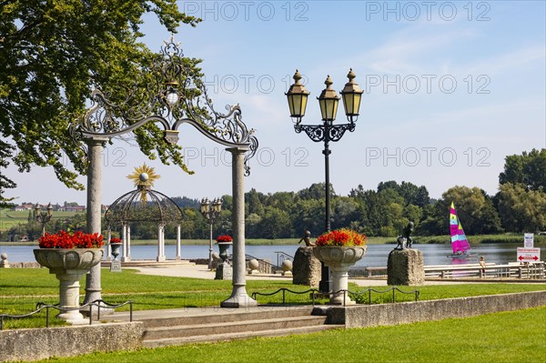 Pavilion on the beach promenade at Waginger See