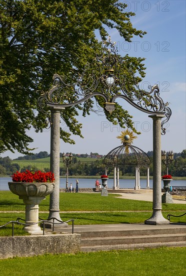 Pavilion on the beach promenade at Waginger See