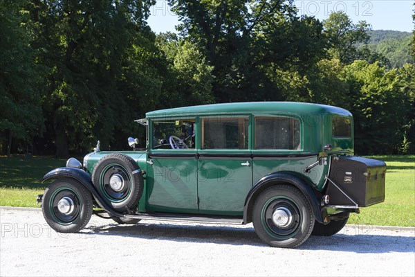 Oldtimer Steyr XXX sedan