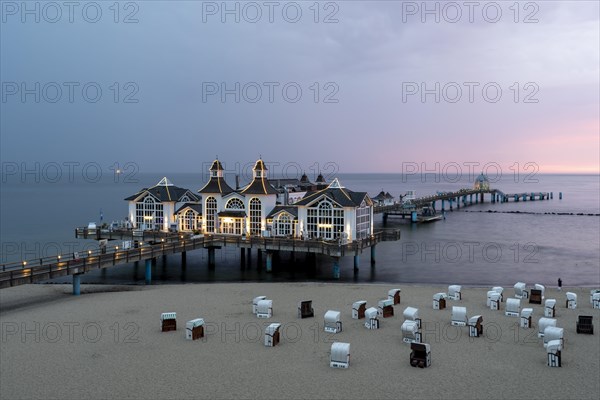 Morning atmosphere at the pier