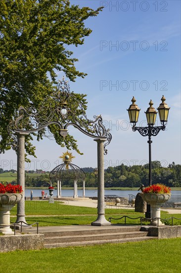 Pavilion on the beach promenade at Waginger See