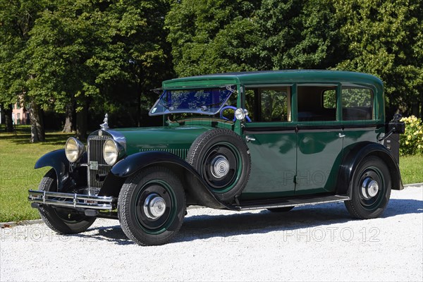 Oldtimer Steyr XXX sedan