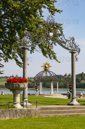 Pavilion on the beach promenade at Waginger See