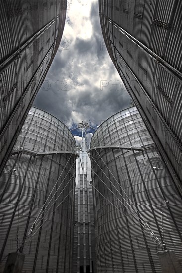 Grain Silos near Luis Eduardo Mahalhaes