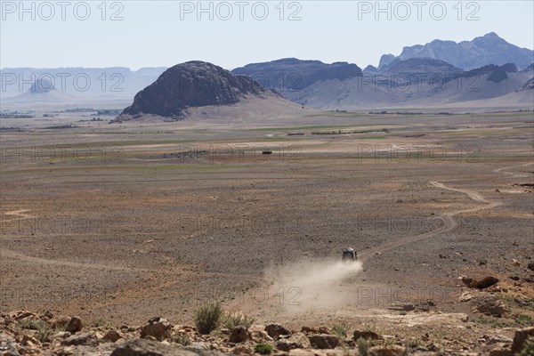 Off-road vehicle in the plateau of the Anti-Atlas