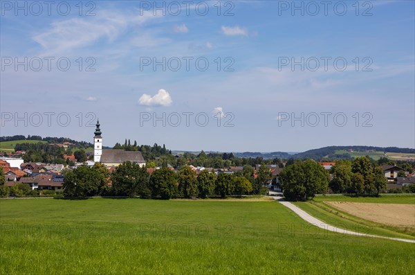 Village view with parish church Sankt Martin