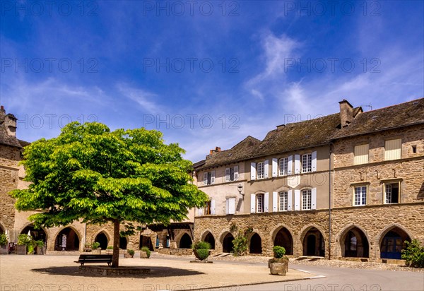 Market place with arcade