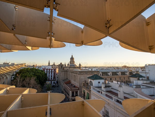 View of Church Iglesia de la Anunciacion and La Giralda