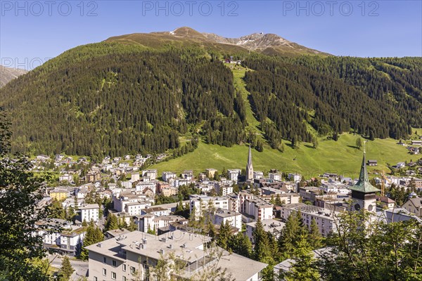 City view in front of the Jakobshorn