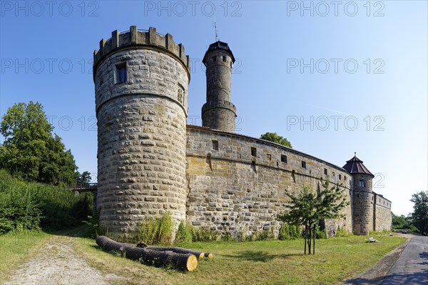 Fortified defence tower