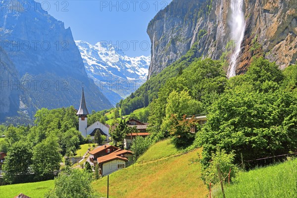 Village view with Staubbach Falls