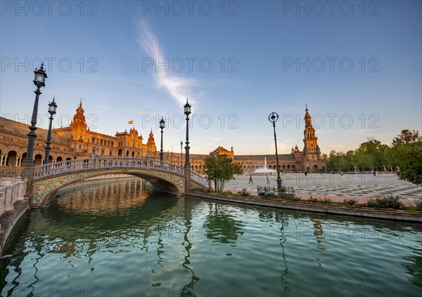 Plaza de Espana in the evening light with reflection