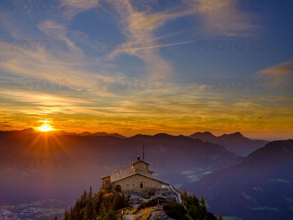 Eagle's Nest at sunset with cirrus clouds