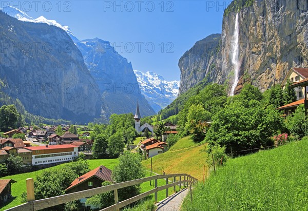 Village view with Staubbach Falls