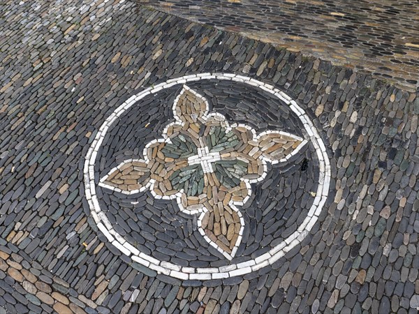 Paving mosaic