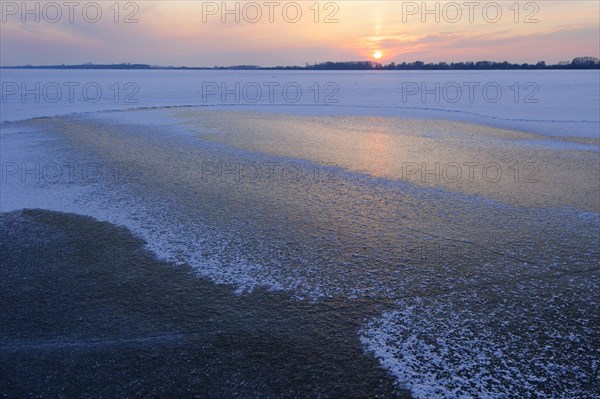 Ice on the frozen Duemmer in winter