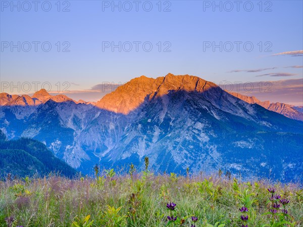 Alpengluehen am Watzmann with the east face