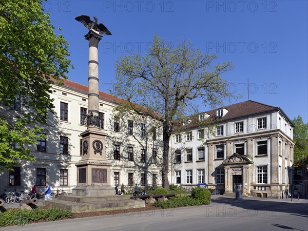 Old Government and Victory Column