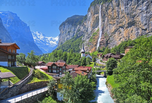 Village view with Staubbach Falls