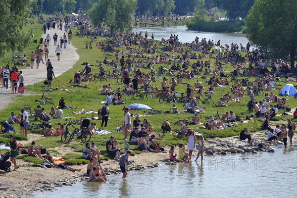 Bathing pleasure on the Isar