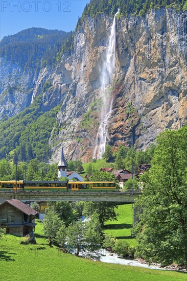 Village view with Staubbach Falls