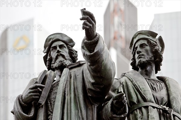 Gutenberg Monument on the Rossmarkt