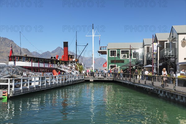 Historic steamer Earnslaw at the pier