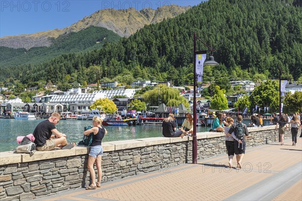 Tourists on the Promenade