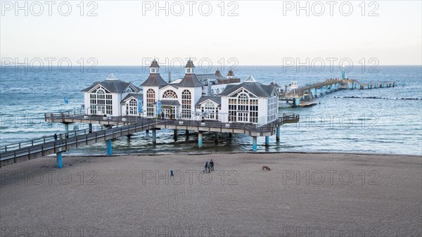 Pier Sellin with Baltic Sea