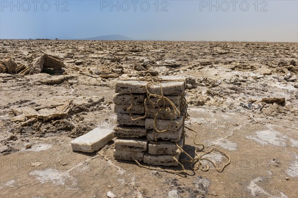 Stacked salt plates