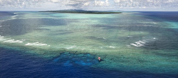 Diving ship at the outer reef