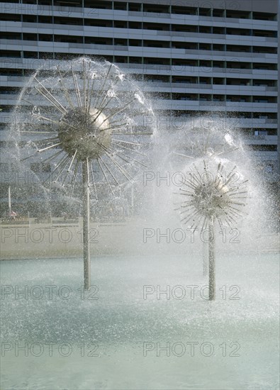 Blowball fountain in the Prager Straße