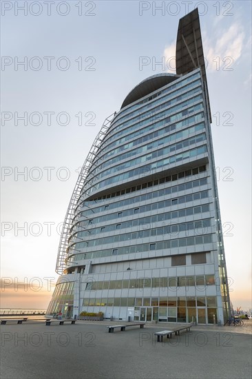 Sail-shaped high-rise building