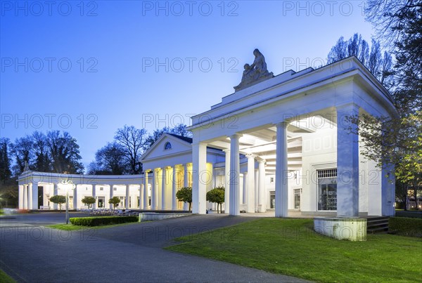 Wandelhalle in the spa garden