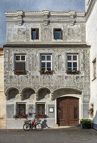 House no. 520 with sgrafitti from Ovid's Metamorphoses on facade