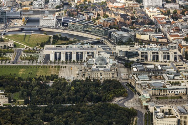 Brandenburg Gate at Pariser Platz