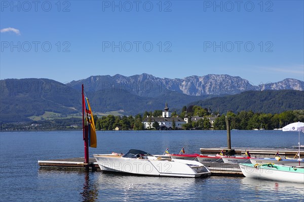 Electric boats with castle Ort