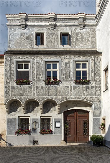 House no. 520 with sgrafitti from Ovid's Metamorphoses on facade