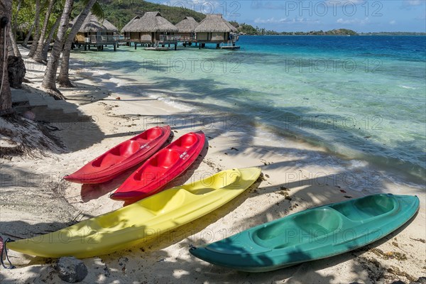 Boats and bungalows on the beach