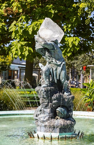 Sculpture The Gnome with the Crystal by Heinrich Natter in Franz Josef Park