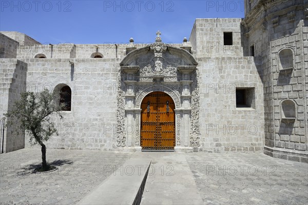 Jesuit Church Iglesia de la Compania de Jesus